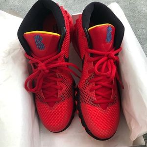 NEW! Nike Kyrie 1 Red Men size 9